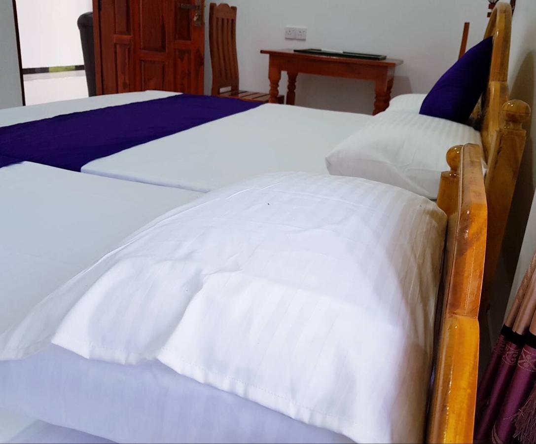 Snp Star Guest House Trincomalee Kültér fotó