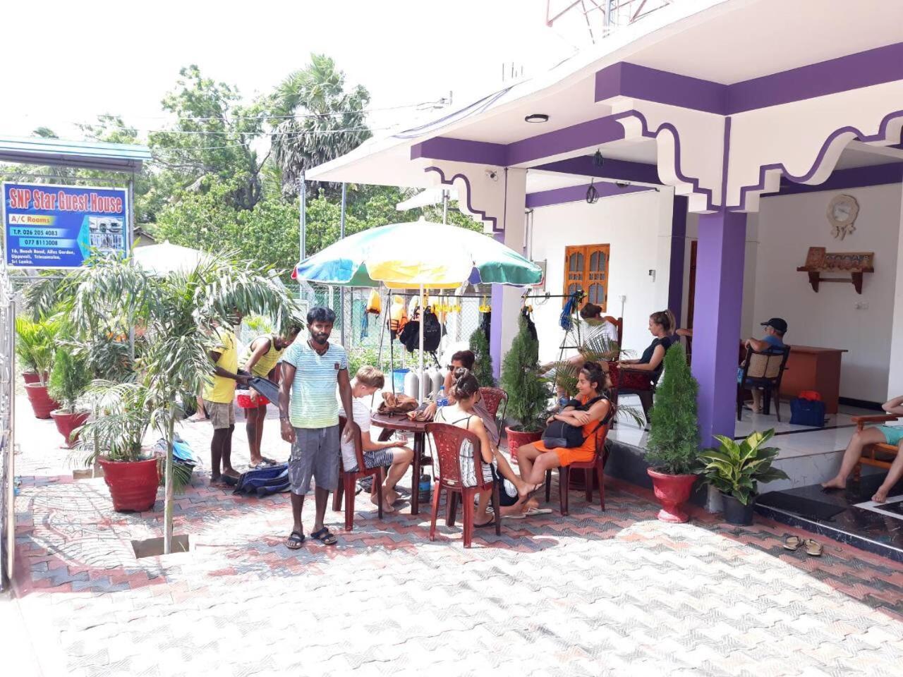 Snp Star Guest House Trincomalee Kültér fotó